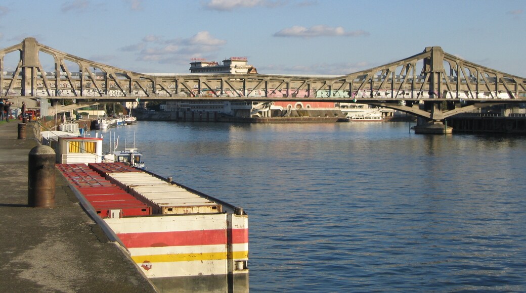 Foto ‘Charenton-le-Pont’ van Thesupermat (CC BY-SA) / bijgesneden versie van origineel
