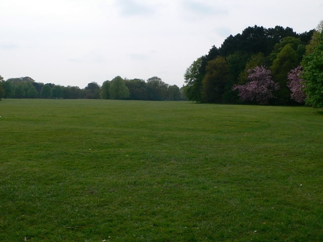 Wythenshawe Park The Park was given to the City of Manchester in 1926 by Lord Ernest Simon and was intended for the recreational use of people living on the newly built nearby Wythenshawe Housing Estate.