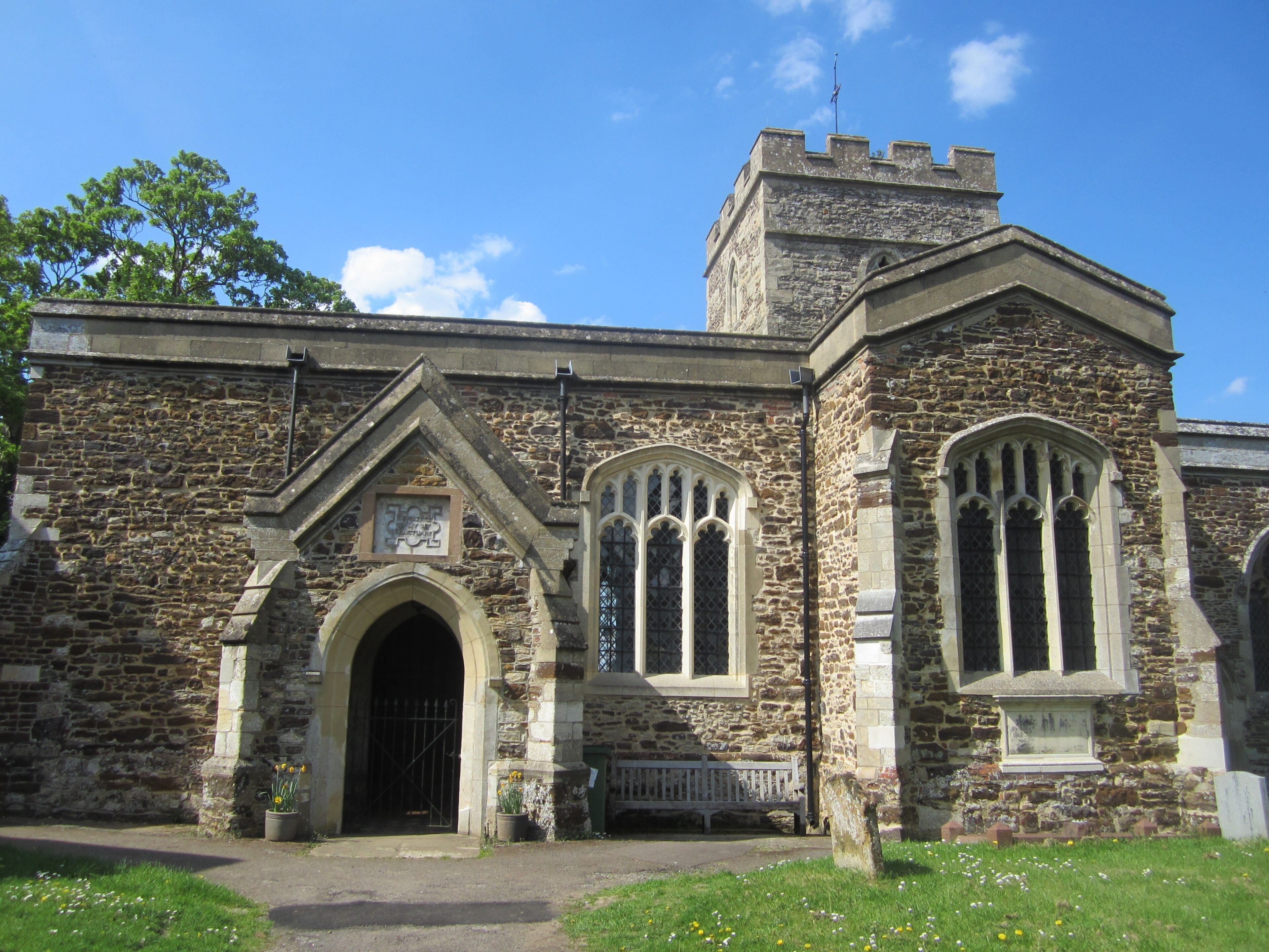 Kuva ”Stoke Hammond” käyttäjältä FHL2 (page does not exist) (CC BY-SA) / rajattu alkuperäisestä kuvasta