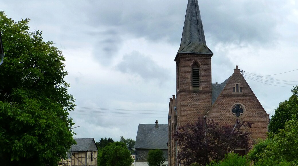 Photo "Schönborn" by giggel (CC BY) / Cropped from original