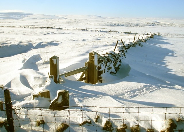 "Gilmonby"-foto av Andy Waddington (CC BY-SA) / Urklipp från original