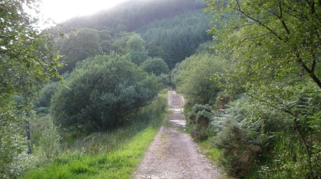 Photo "Auchenbreck" by John Ferguson (CC BY-SA) / Cropped from original