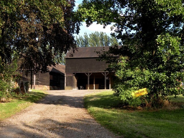 Photo "Stradishall" by Robert Edwards (CC BY-SA) / Cropped from original