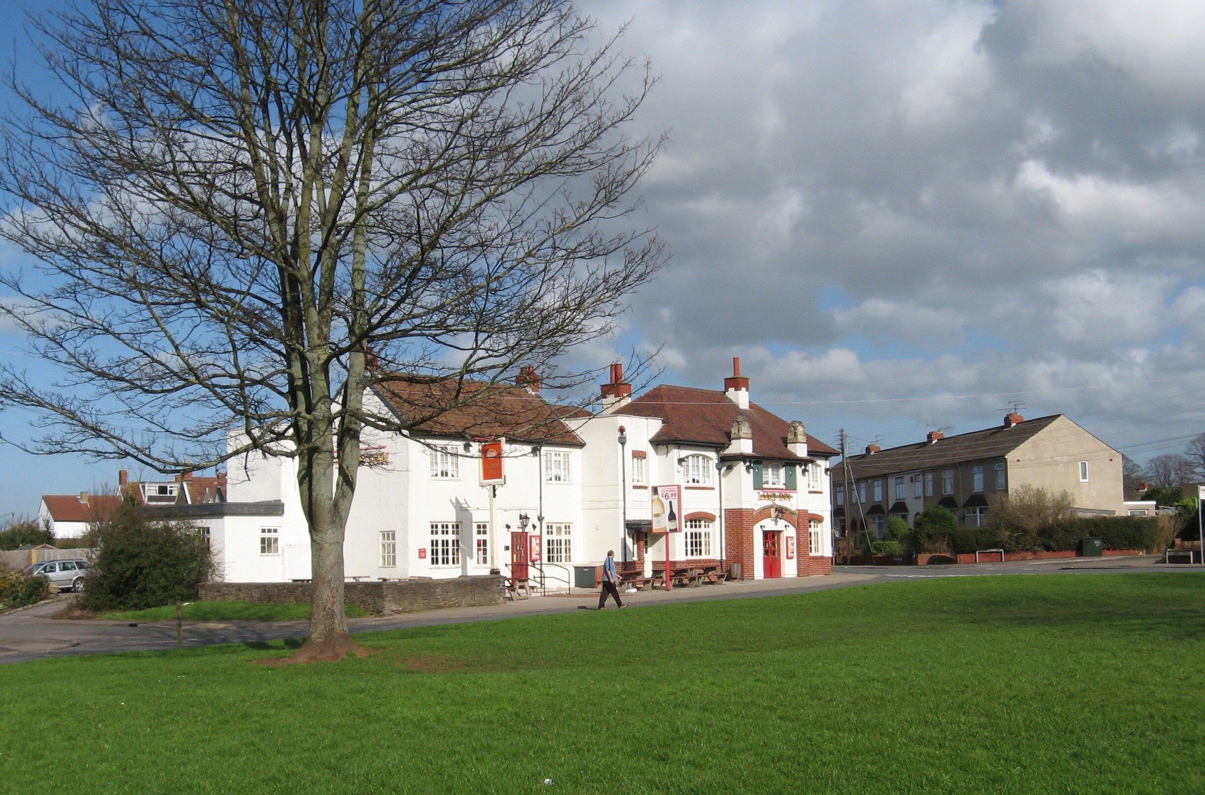 Billede "Staple Hill and Mangotsfield" af Bob&Anne Powell (CC BY-SA) / beskåret fra det originale billede