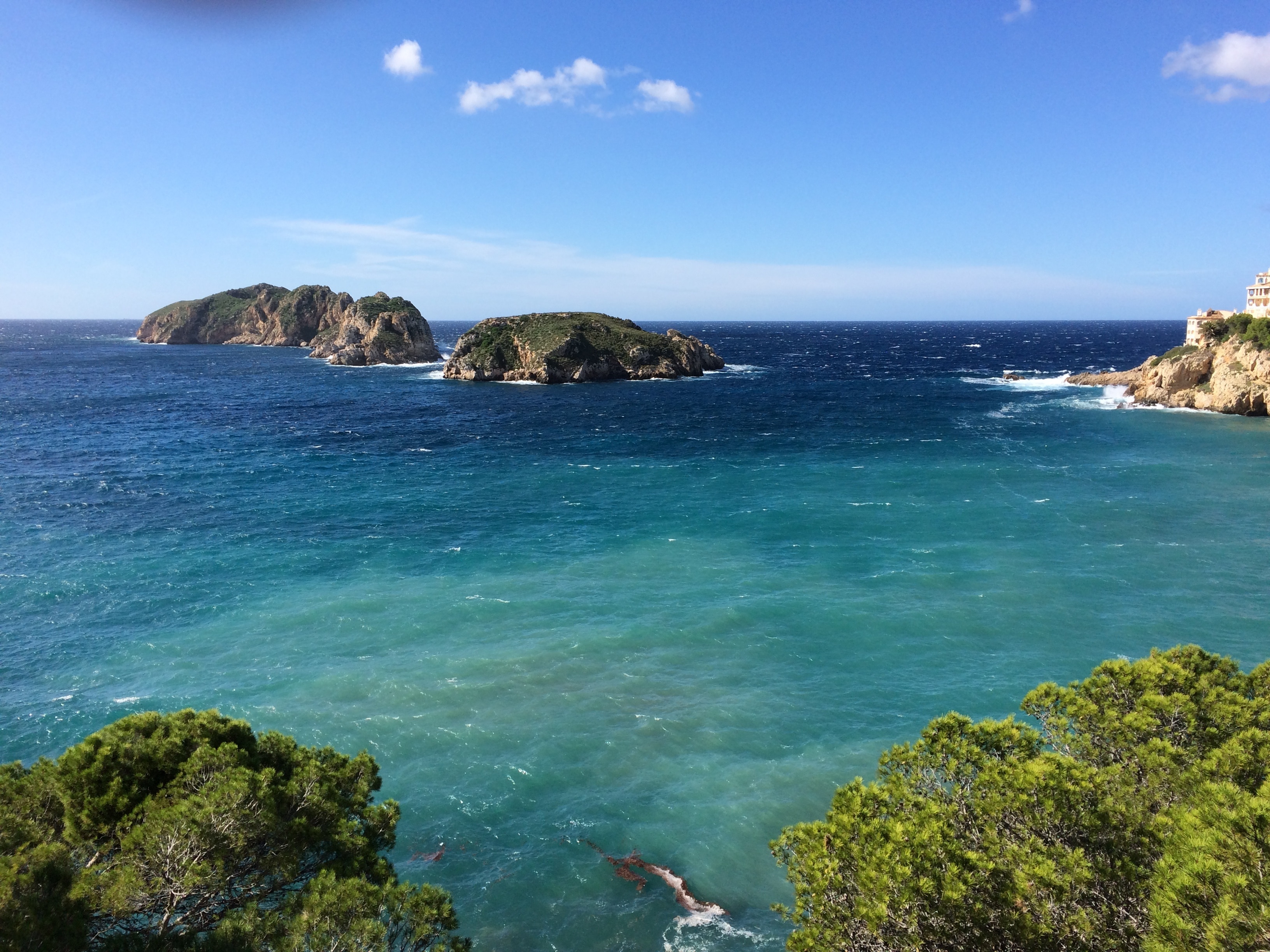 Photo "Santa Ponsa" by Sergei Gussev (CC BY) / Cropped from original
