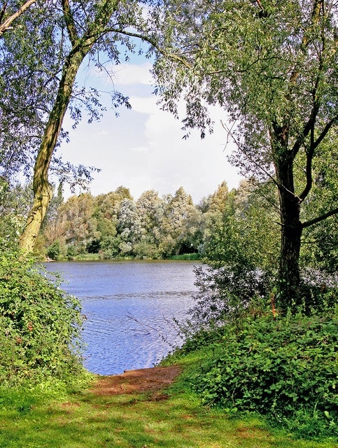 Barnwell Country Park. Located South of Oundle is the Barnwell Country Park. This shot shows one of the lakes making the Park.