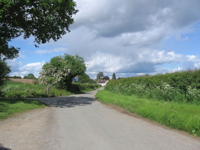 Photo "Ford" by John Firth (CC BY-SA) / Cropped from original