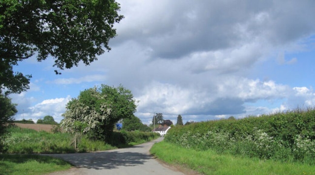 Photo "Ford" by John Firth (CC BY-SA) / Cropped from original