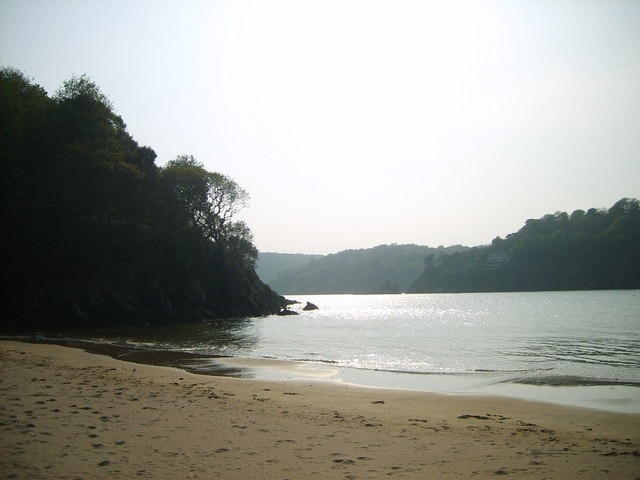 Millbay beach looking SW to the castle at Salcombe.