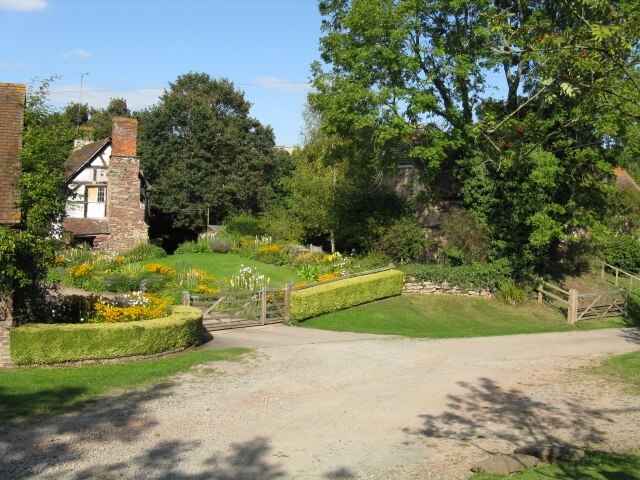 "Lower Sapey"-foto av Whatlep (CC BY-SA) / Urklipp från original