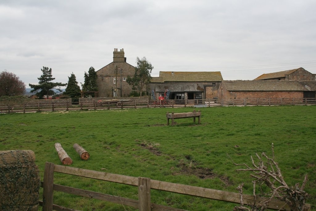 Foto “Kirkby Overblow” tomada por Mark Anderson (CC BY-SA); recorte de la original