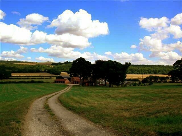 Foto „Yapham“ von DS Pugh (CC BY-SA)/zugeschnittenes Original