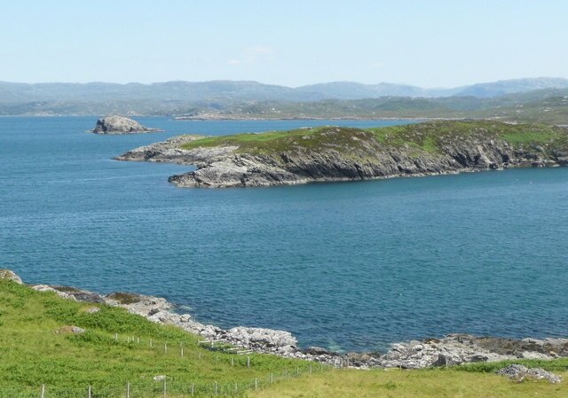 Islands in Loch Dhrombaig