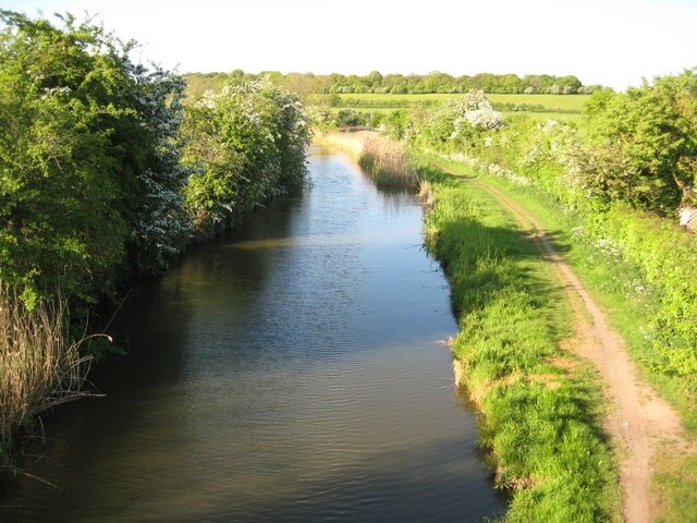 Foto “Oddingley” tomada por Philip Halling (CC BY-SA); recorte de la original