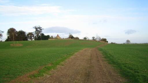 Ảnh "Làng Brandsby-cum-Stearsby" của Phil Catterall (CC BY-SA) / Cắt từ ảnh gốc