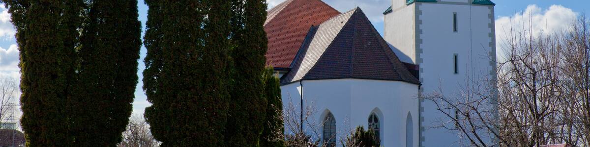 Photo "Church of Saint Gall and Saint Nicholas in Gruenkraut South View" by Roland Nonnenmacher (Creative Commons Attribution-Share Alike 3.0) / Cropped from original