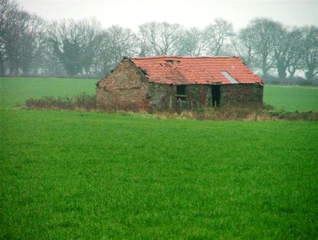 Barn, Near Dell Farm. Viewed from the Melton Road.