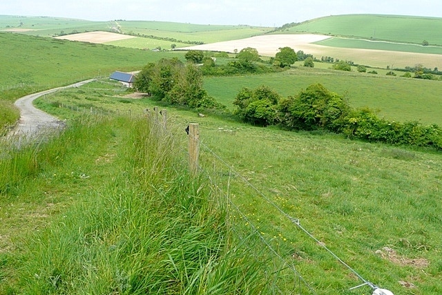 Photo "Sompting" by Graham Horn (CC BY-SA) / Cropped from original