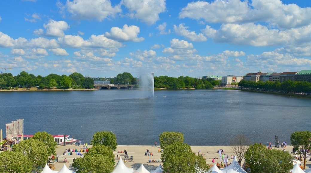 Foto "Lago Inner Alster" di www.GlynLowe.com (CC BY) / Ritaglio dell’originale