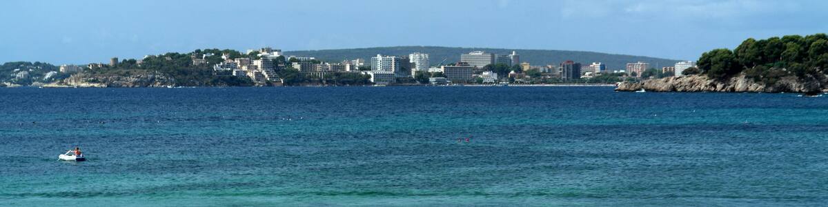 Photo "Calvià, Balearic Islands, Spain" by trolvag (Creative Commons Attribution-Share Alike 3.0) / Cropped from original