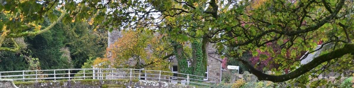 Photo "Photograph of Monk's Bridge, Crosby Ravensworth, Cumbria, England" by Jim Barton (Creative Commons Attribution-Share Alike 2.0) / Cropped from original