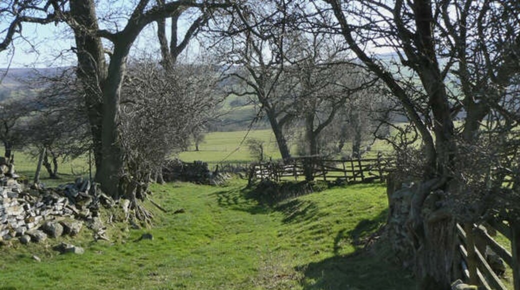 "Melmerby"-foto av Anthony Harrison (CC BY-SA) / Urklipp från original