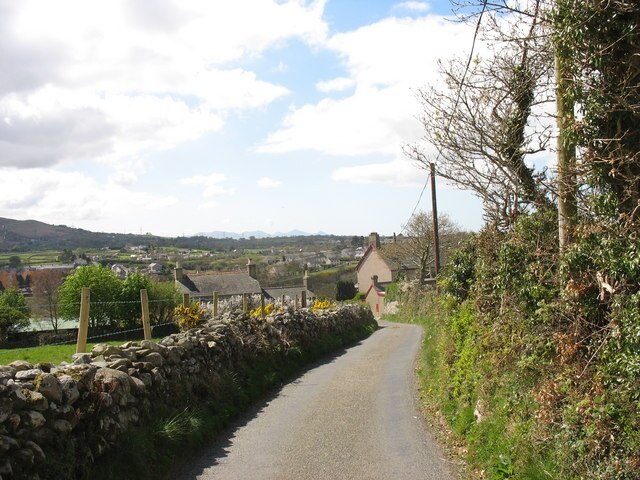 Tan-y-gaer and Arwelfa - two houses at the top of Allt Pontrhythallt