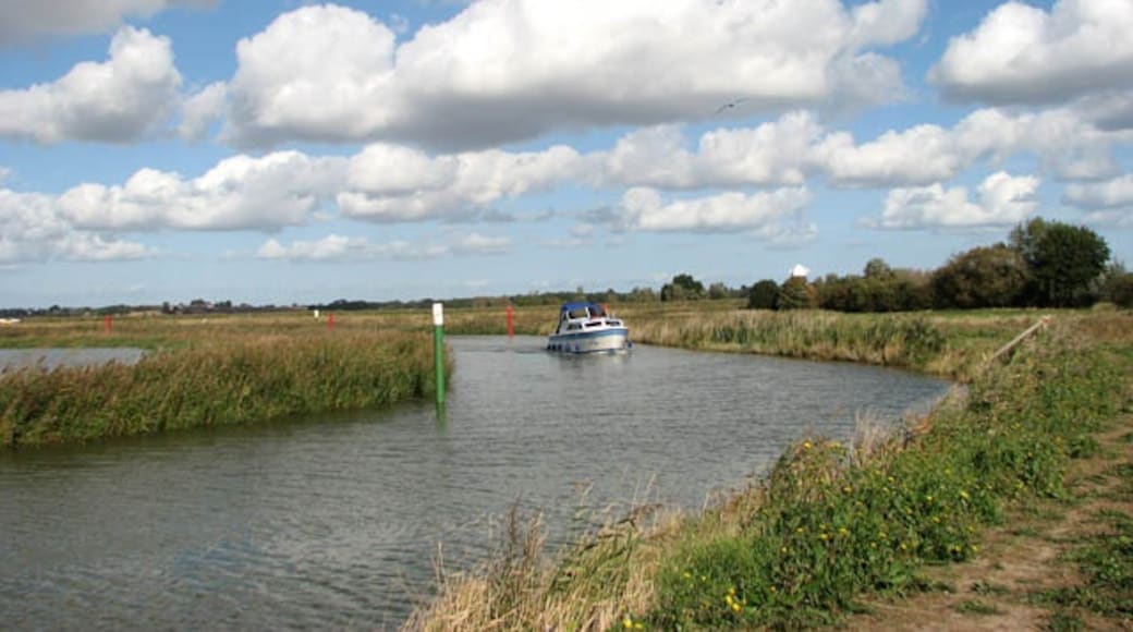 Foto „Norton Subcourse“ von Evelyn Simak (CC BY-SA)/zugeschnittenes Original