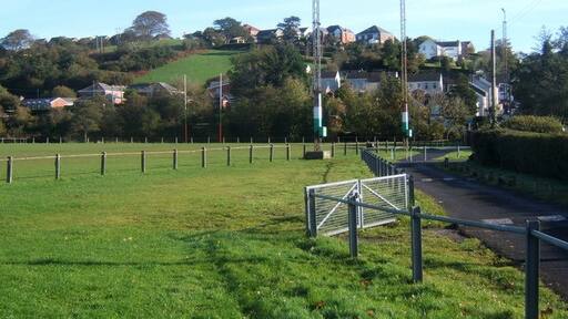 Foto "Hendy" oleh Andrew Hill (CC BY-SA) / Dipotong dari foto asli