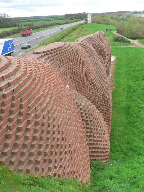 Foto "Morton Palms" de Chris Downer (CC BY-SA) / Recortada do original