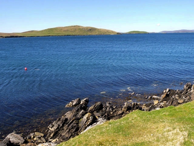 Towards Bruna Ness Bruna Ness is the northern tip of West Burra.