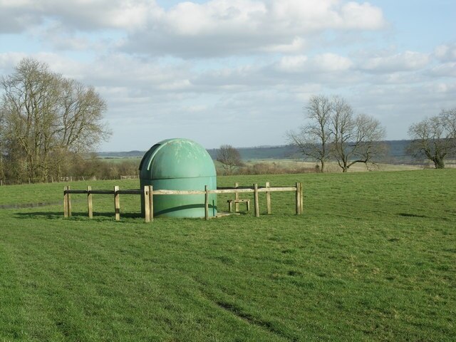 Foto „Haselbech“ von Richard Williams (CC BY-SA)/zugeschnittenes Original