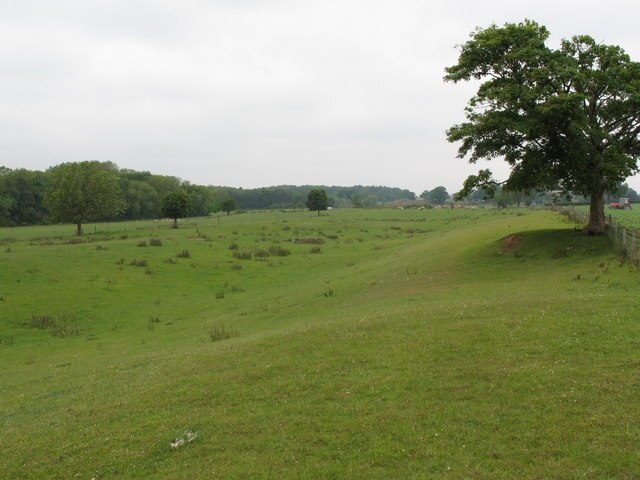 "Kirklington-cum-Upsland"-foto av Gordon Hatton (CC BY-SA) / Urklipp från original