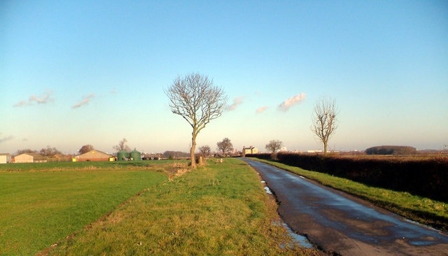 Looking towards Roxton Farm Photo taken on the Keelby to Immingham lane.