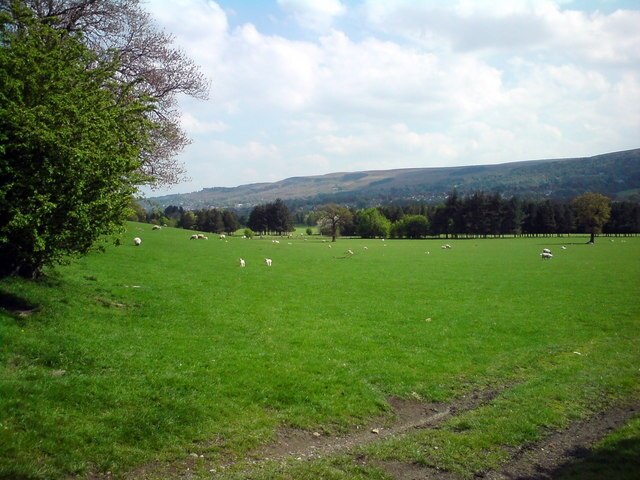 "Nesfield med Langbar"-foto av Tim Marchant (CC BY-SA) / Urklipp från original