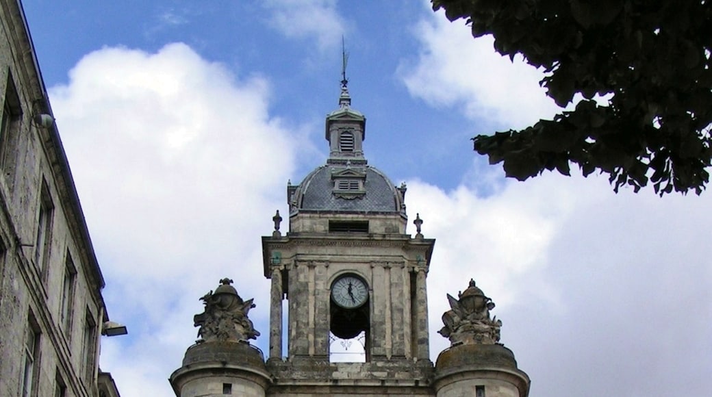 "Porte de la Grosse Horloge"-foto av Besenbinder (CC BY-SA) / Urklipp från original