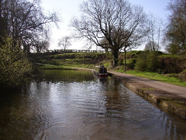 At Barnton Tunnel. The boat is waiting at the West end of Barnton Tunnel, which is just off left of the picture.