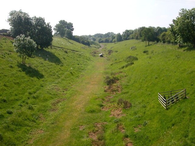 Foto „Woodford cum Membris“ von Ian Rob (CC BY-SA)/zugeschnittenes Original