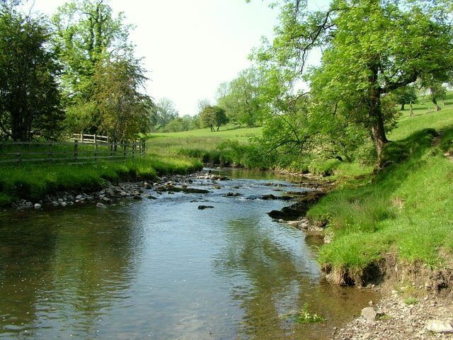 Foto “Calton” tomada por George Tod (CC BY-SA); recorte de la original