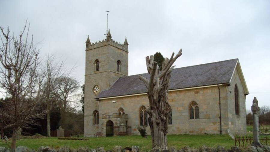 Photo "Hopton Wafers Church" by Mr M Evison (Creative Commons Attribution-Share Alike 2.0) / Cropped from original
