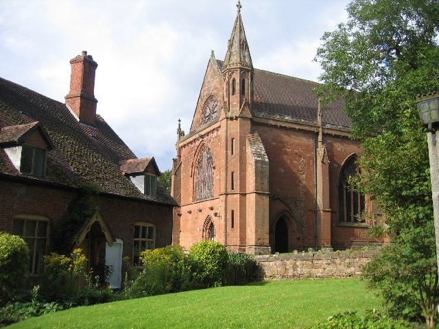 The Parish Church of St Mary the Virgin, Temple Balsall. This church lies within the foundation of Lady Katherine Leveson and has an history going back to the Knights Templar. On the left is the Old Hall of the Knights Templar. For more details of the history of this interesting area see: http://www.cv81pl.freeserve.co.uk/balsall.htm