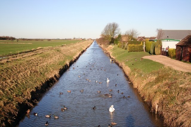 Foto "Langriville" por Richard Croft (CC BY-SA) / Recortada de la original