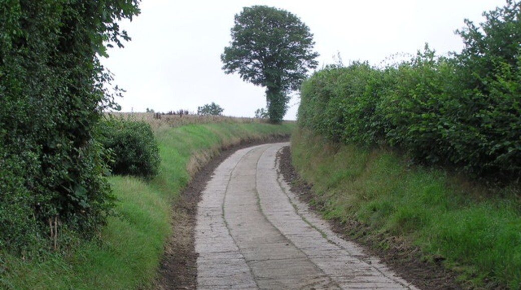 Photo "Gilling with Hartforth and Sedbury" by Hugh Mortimer (CC BY-SA) / Cropped from original