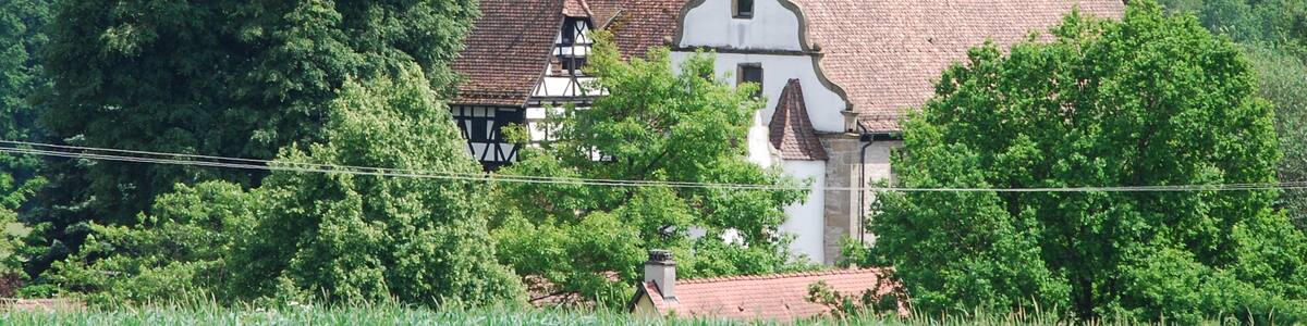 Photo "Schloss Hermersberg" by undefined (Creative Commons Zero, Public Domain Dedication) / Cropped from original