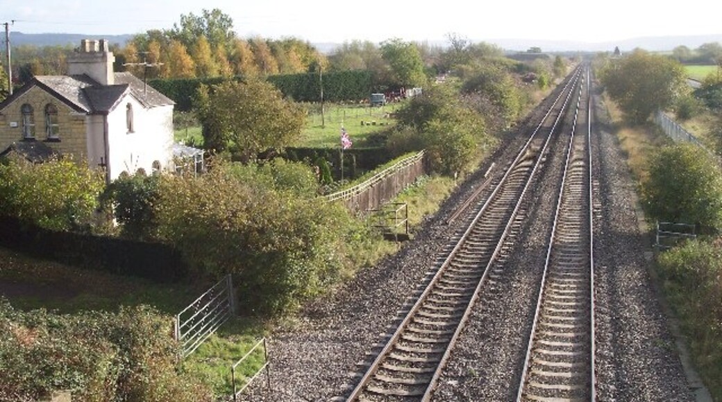 Foto „Stoke Orchard“ von Bob Embleton (CC BY-SA)/zugeschnittenes Original