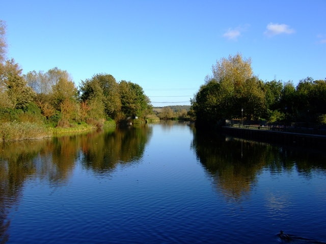 River Lee at Dobb's Weir This view, taken from the tow path bridge, is looking eastwards.