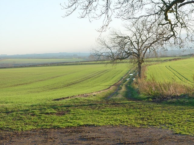 Foto “Goodmanham” tomada por Peter Church (CC BY-SA); recorte de la original