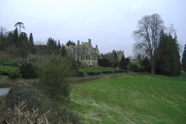 "St. Catherine"-foto av Roger Cornfoot (CC BY-SA) / Urklipp från original