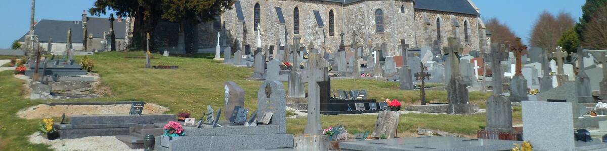 Photo "Église Saint-Martin de fr:Soulles" by Xfigpower (Creative Commons Attribution-Share Alike 3.0) / Cropped from original