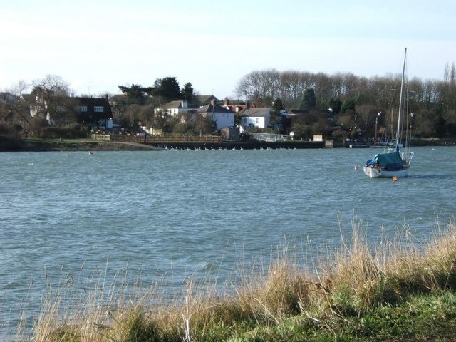 Foto "Marsh Farm Country Park" oleh Glyn Baker (CC BY-SA) / Dipotong dari foto asli